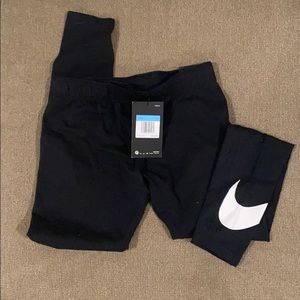 Girls Nike leggings